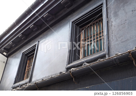 嘉右衛門町 重要伝統的建造物群保存地区の見世蔵【栃木県栃木市】 126856903