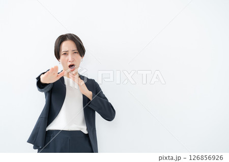 女性　ビジネス 126856926