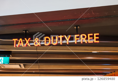 免税店・デューティフリー・空港イメージ 免税店・デューティフリー・空港イメージ 126859480