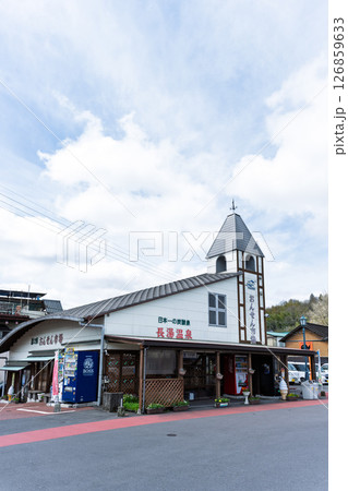 道の駅風景「道の駅ながゆ温泉風景　おんせん市場」大分県竹田市 126859633