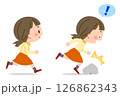 走って石に躓く女子小学生 126862343