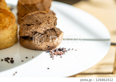 チョコスコーンとカカオニブ チョコスコーンとカカオニブ 126862812