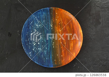 Empty black plate on wooden table. Food background for menu. Flatlay, top view. 126863538