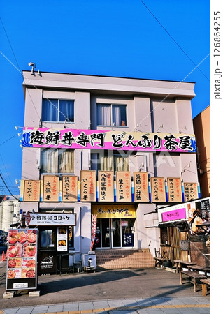 小樽堺町通り商店街の風景 126864255