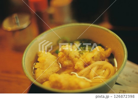 おいしい天ぷらうどん おいしい天ぷらうどん 126872398