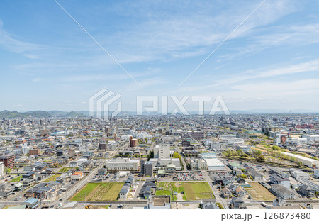岐阜県岐阜市 快晴の岐阜市の街並み(岐阜県庁より東方面) 岐阜県岐阜市 快晴の岐阜市の街並み(岐阜県庁より東方面) 126873480