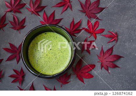 日本の茶道　秋のイメージで 126874162