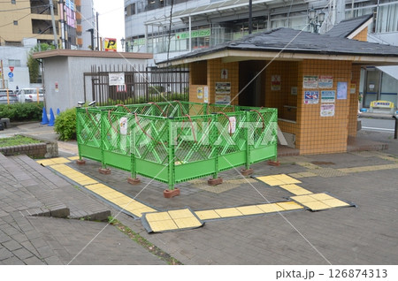 建築工事現場 126874313