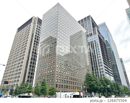 大手センタービル(東京都千代田区大手町。信越ポリマー本社、三菱商事エネルギー本社、朝日機材本社など) 大手センタービル(東京都千代田区大手町。信越ポリマー本社、三菱商事エネルギー本社、朝日機材本社など) 126875504