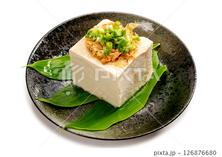 沖縄の伝統食品、島豆腐 126876680