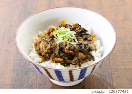 テーブルの高菜丼 126877421