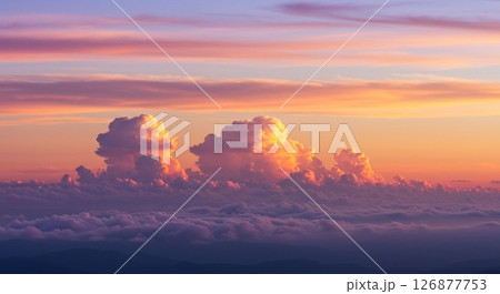雲海に昇る太陽 126877753