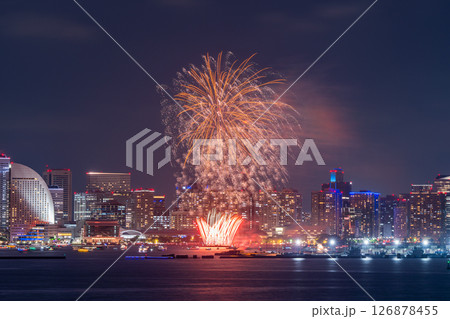 《神奈川県》横浜開港祭・打上花火 126878455