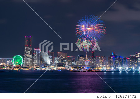 《神奈川県》横浜開港祭・打上花火 126878472