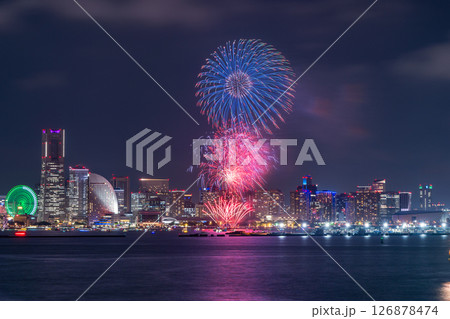 《神奈川県》横浜開港祭・打上花火 126878474