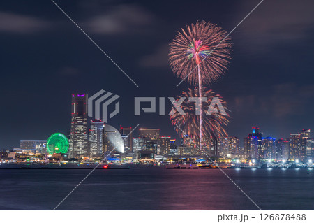 《神奈川県》横浜開港祭・打上花火 126878488
