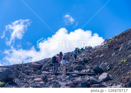 【夏山登山】夏の乗鞍岳の登山風景【長野県】 【夏山登山】夏の乗鞍岳の登山風景【長野県】 126878717