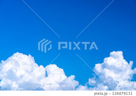 【夏素材】入道雲がわく夏空のイメージ素材【長野県】 126879131