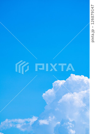 【夏素材】入道雲がわく夏空のイメージ素材【長野県】 126879147