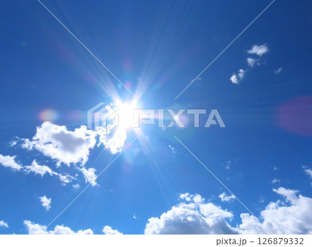 空と太陽と雲 126879332