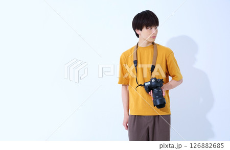 男性カメラマンのイメージ 男性カメラマンのイメージ 126882685