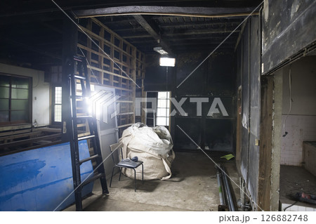 古民家再生解体現場 126882748