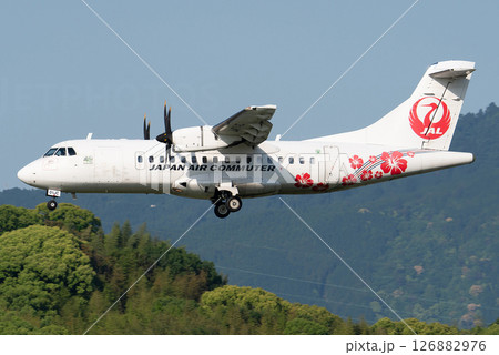 日本トランスオーシャン航空福岡空港アプローチ 126882976