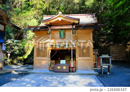 宇宙エネルギーが降注ぎ京の都の鬼門を護る鞍馬寺の鎮守社… 『由岐神社』 126886387