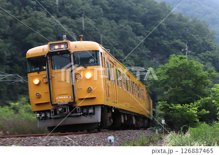 ［JR-V］伯備線115系電車（岡山⇔新見） 126887465