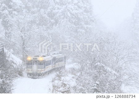 猛吹雪の只見線 猛吹雪の只見線 126888734