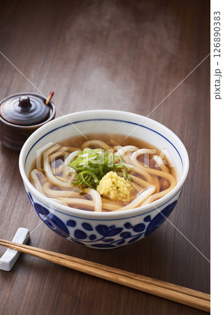 温かいかけうどん 温かいかけうどん 126890383