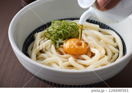 釜玉うどん 126890561