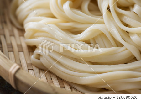 ざるうどん 126890620