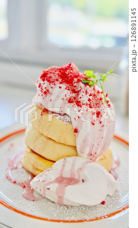 さくらのパンケーキを友達と食べに来た さくらのパンケーキを友達と食べに来た 126891145