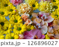 水に浮かぶ花 126896027