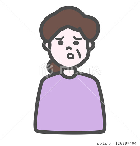 不安を訴えるおばさん 126897404