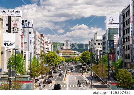 《兵庫県》姫路城のある町並み 《兵庫県》姫路城のある町並み 126897483