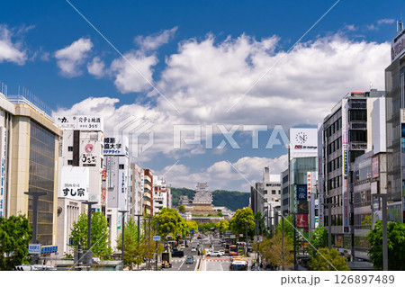 《兵庫県》姫路城のある町並み 126897489