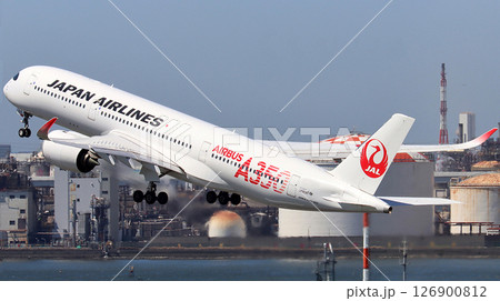 JAL A350-900羽田京浜工業地帯離陸上昇 JAL A350-900羽田京浜工業地帯離陸上昇 126900812