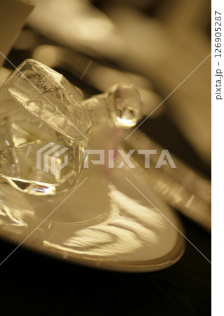 高級な雰囲気のテーブルコーディネートカラトリー洋風食器のイメージ画像 高級な雰囲気のテーブルコーディネートカラトリー洋風食器のイメージ画像 126905287