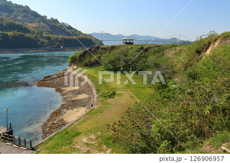 村上水軍 能島城址 東南出丸から三の丸、伯方大島大橋方面の風景 126906957
