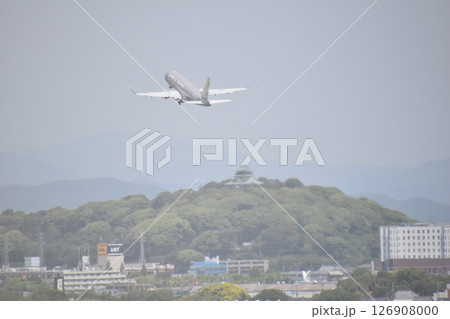 飛行機と空 126908000