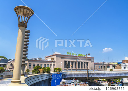 上野駅・正面玄関口の都市風景【東京都・台東区】 126908833