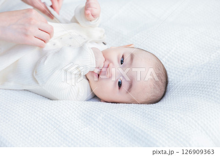 赤ちゃん 126909363