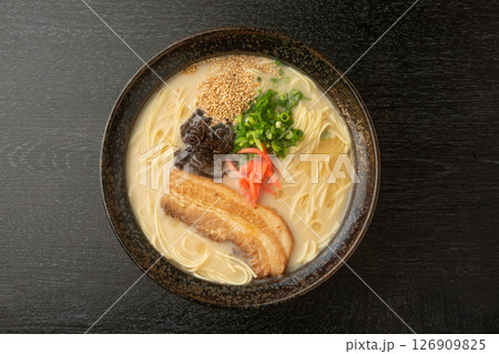 とんこつラーメン とんこつラーメン 126909825