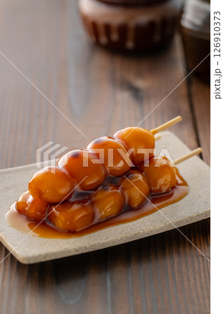 Grilled Mitarashi Dango with Sweet Soy Glaze 126910373
