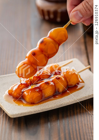 Grilled Mitarashi Dango with Sweet Soy Glaze 126910374