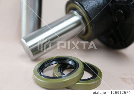 トレーラーハブ、スピンドル、オイルシール トレーラーハブ、スピンドル、オイルシール 126912674