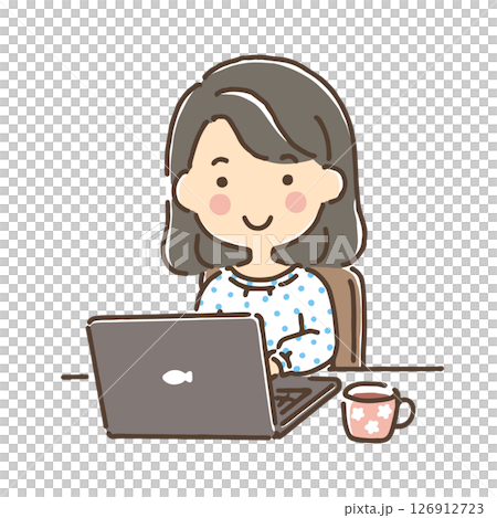 坐在電腦前的年輕女子 126912723