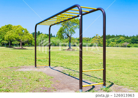 遊具 公園遊具 滑り台 公園 すべり台 子供 126913963
